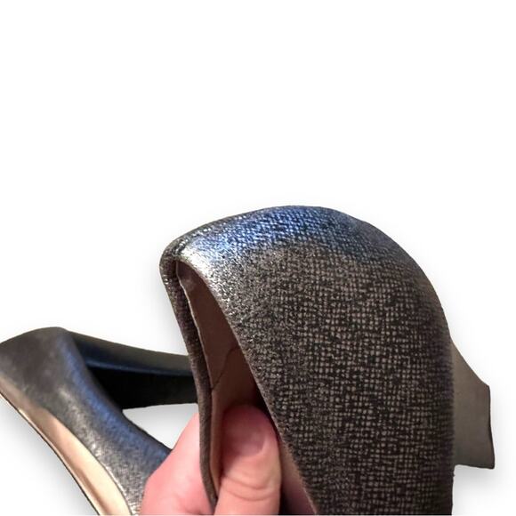 Calvin Klein Elita Cosmopolitan Stacked Pump Heels in Metallic Silver Sz 8.5 - Picture 10 of 16